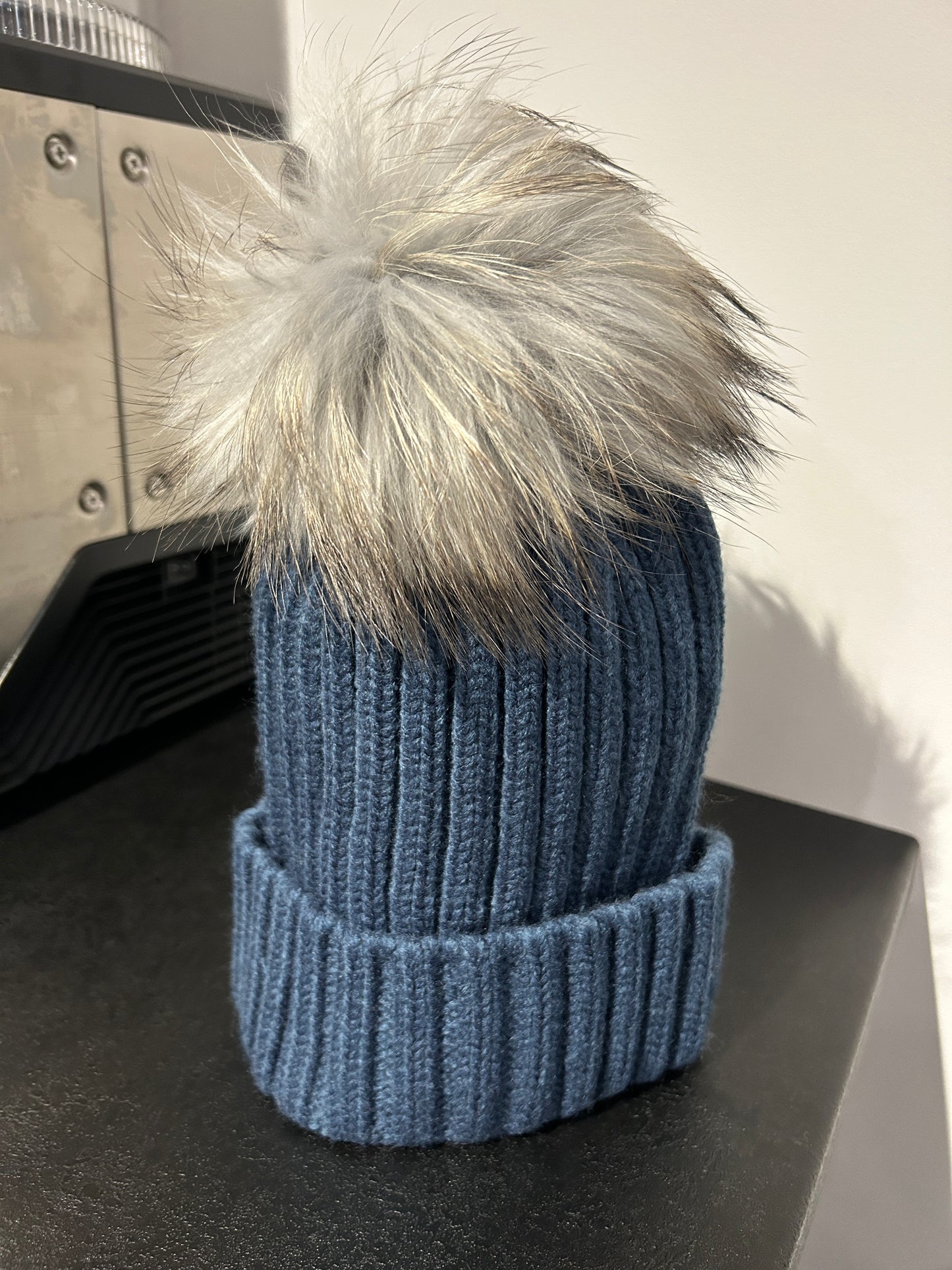 Pom pom hat blue